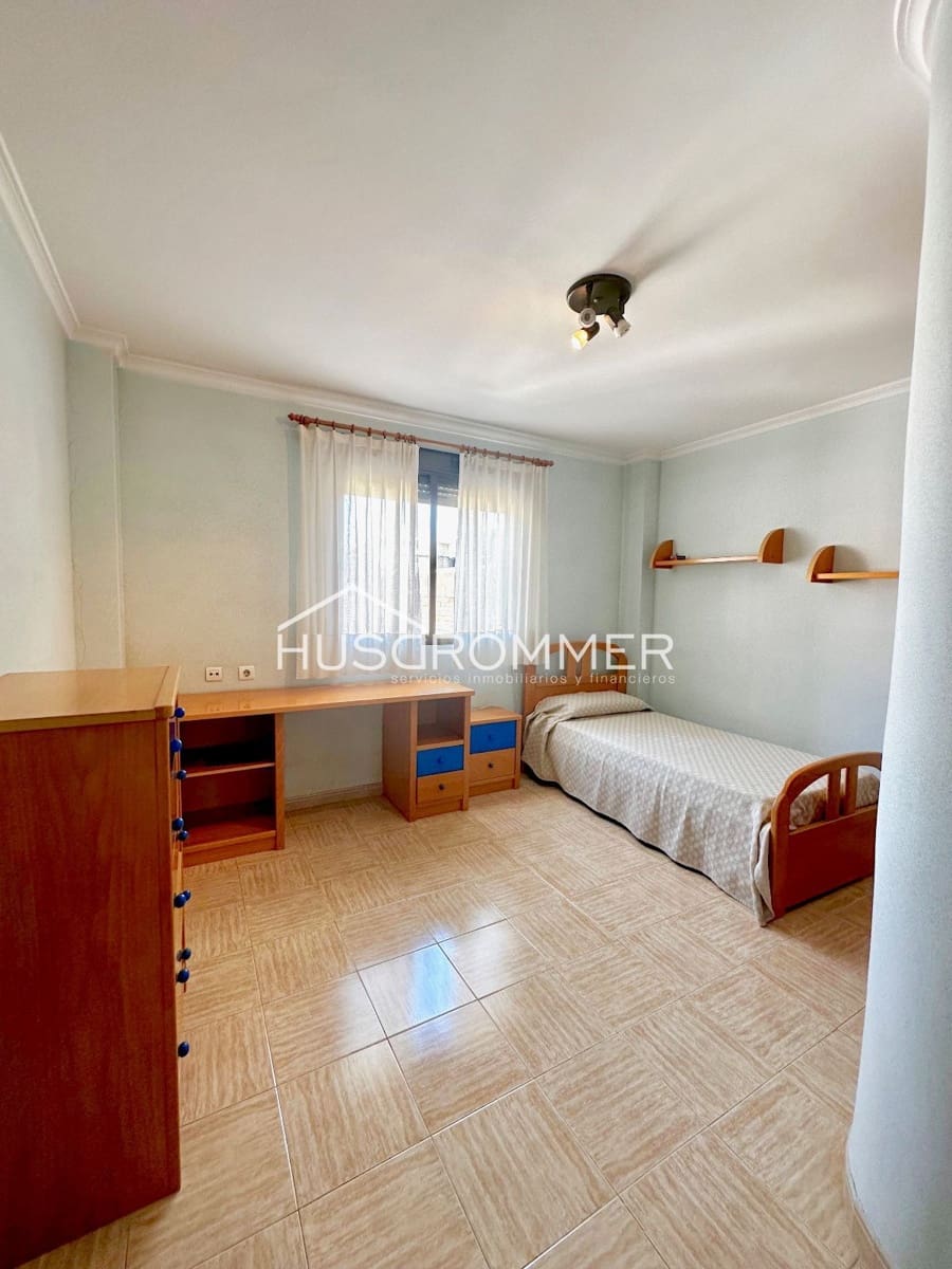 4 soveværelse Villa til salg i Vila-real med garage - € 245.000 (Ref: 8446267)