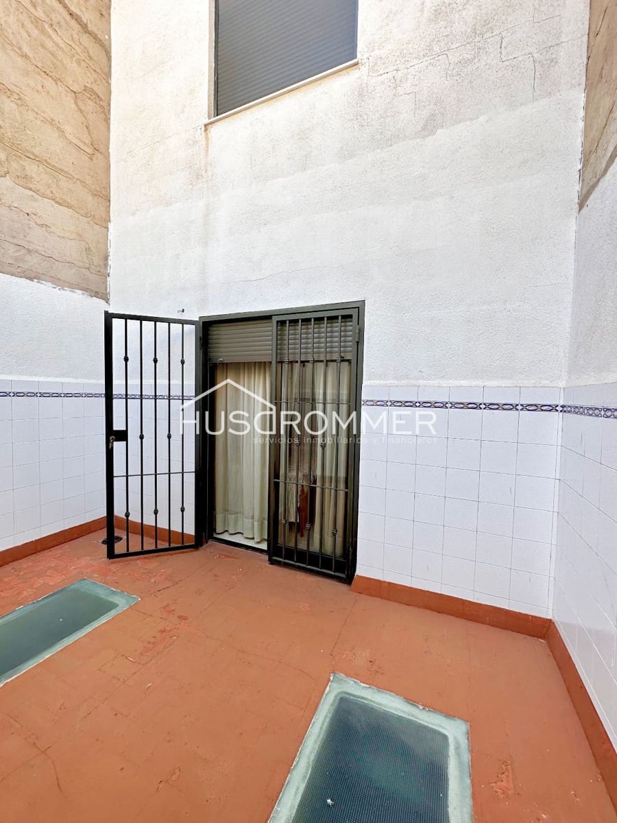4 soveværelse Villa til salg i Vila-real med garage - € 245.000 (Ref: 8446267)