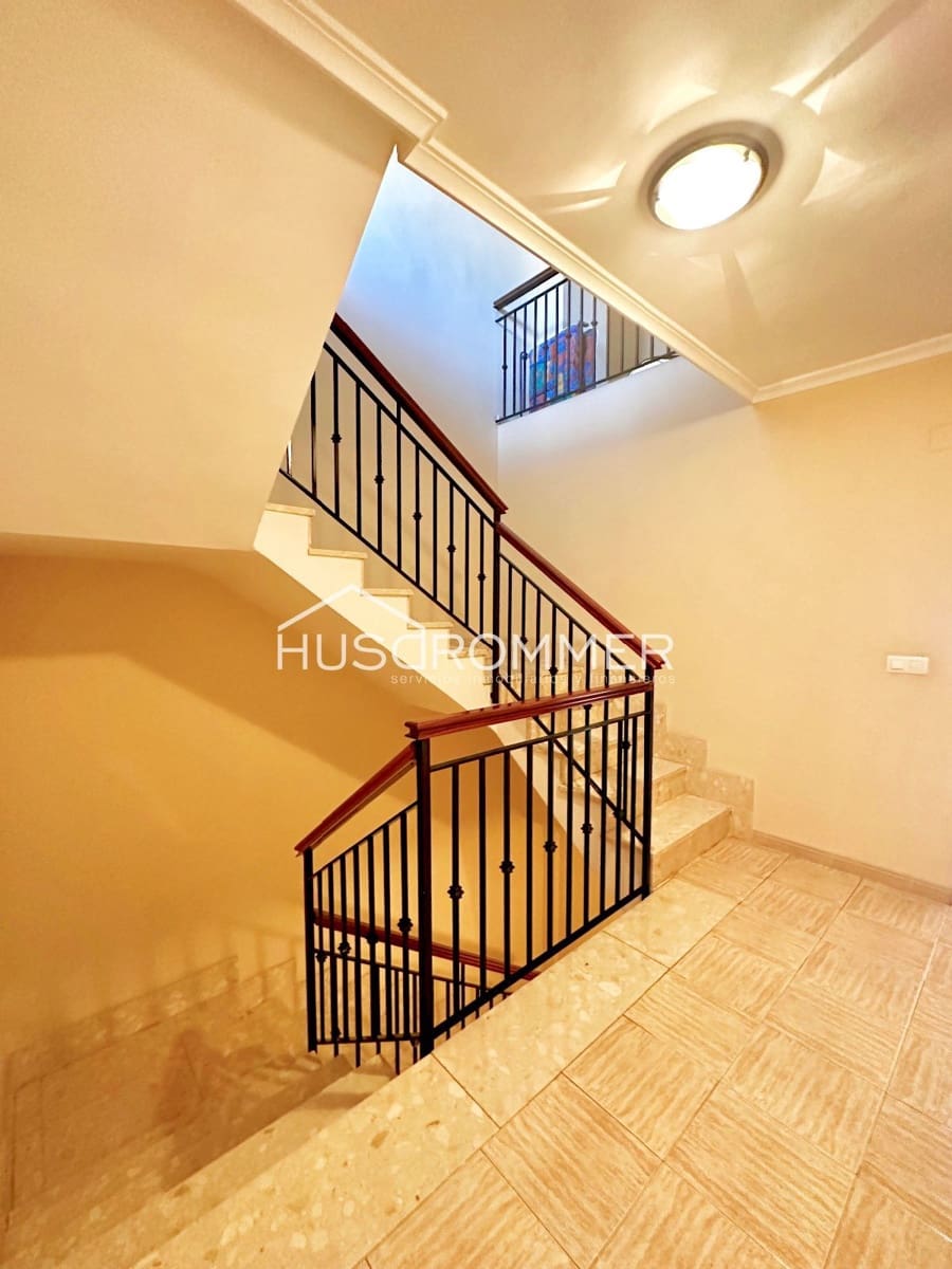 4 soveværelse Villa til salg i Vila-real med garage - € 245.000 (Ref: 8446267)