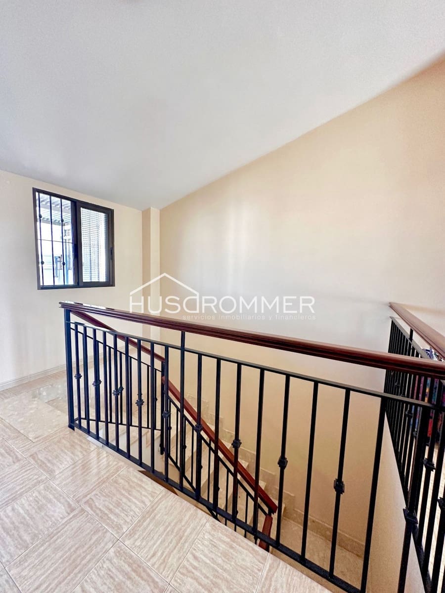 4 soveværelse Villa til salg i Vila-real med garage - € 245.000 (Ref: 8446267)