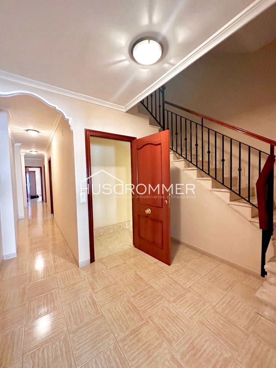 4 soveværelse Villa til salg i Vila-real med garage - € 245.000 (Ref: 8446267)