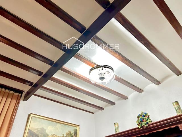 4 soveværelse Villa til salg i Vila-real med garage - € 400.000 (Ref: 8499679)