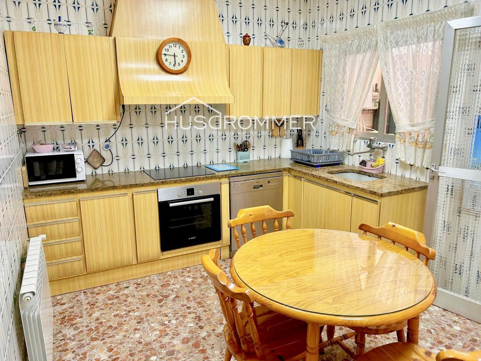 4 sovrum Villa till salu i Vila-real med garage - 400 000 € (Ref: 8499679)