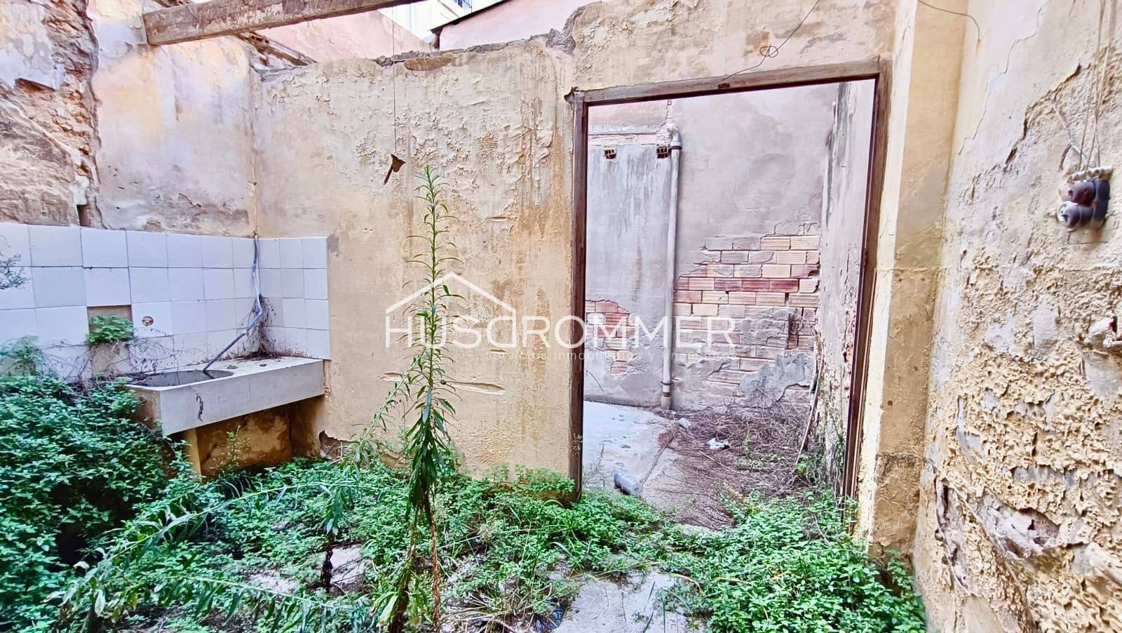 3 soveværelse Villa til salg i Vila-real med garage - € 72.000 (Ref: 8511242)