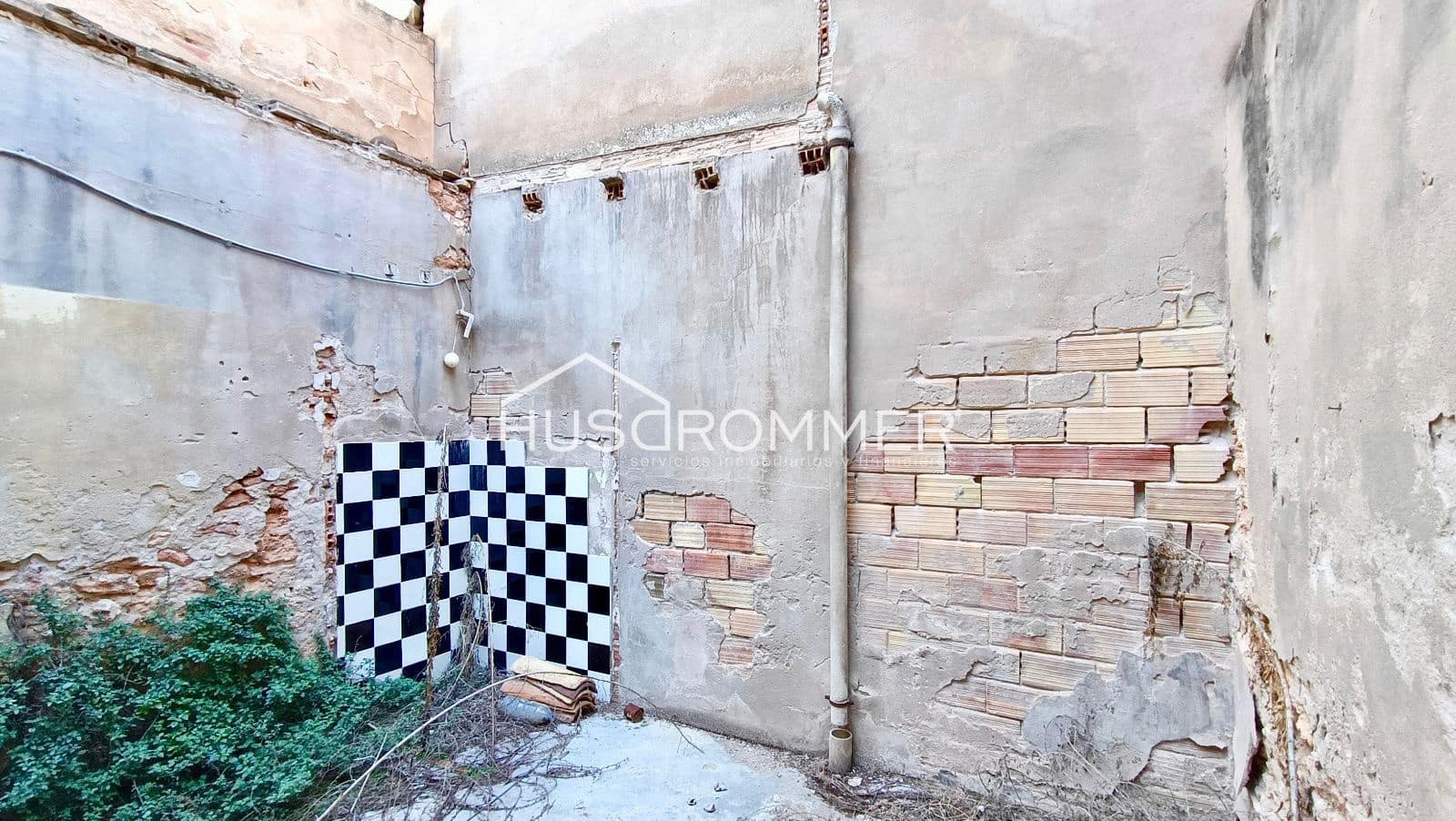 3 soveværelse Villa til salg i Vila-real med garage - € 72.000 (Ref: 8511242)