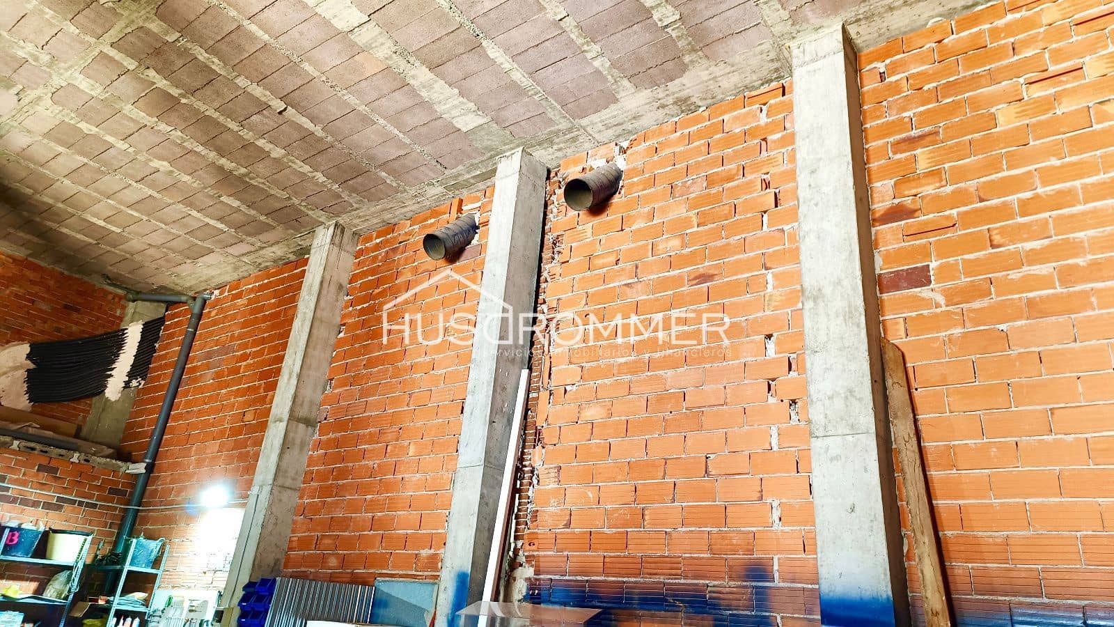 Erhverv til salg i Vila-real med garage - € 140.000 (Ref: 8513910)