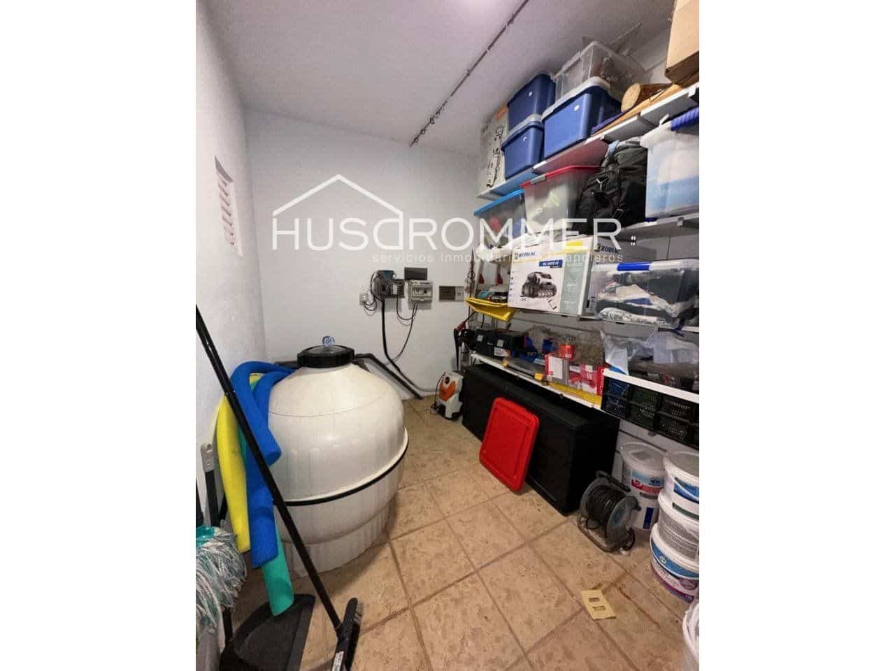 4 bedroom Villa for sale in Vila-real with pool garage - € 295,000 (Ref: 8669563)