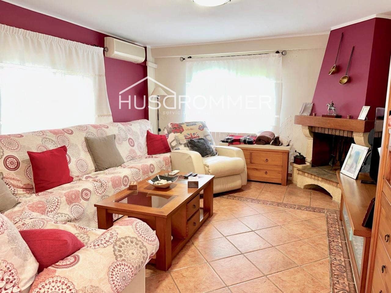 4 bedroom Villa for sale in Vila-real with pool garage - € 295,000 (Ref: 8669563)