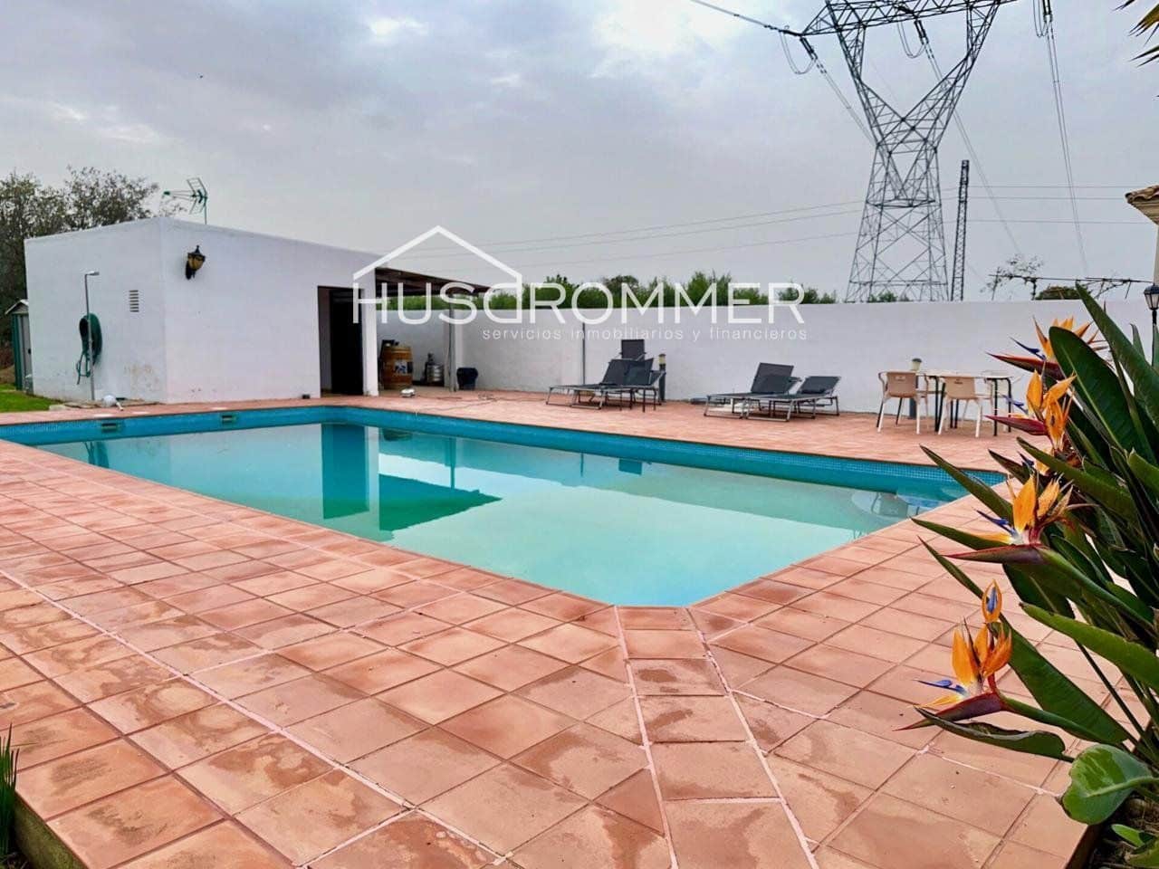 4 bedroom Villa for sale in Vila-real with pool garage - € 295,000 (Ref: 8669563)