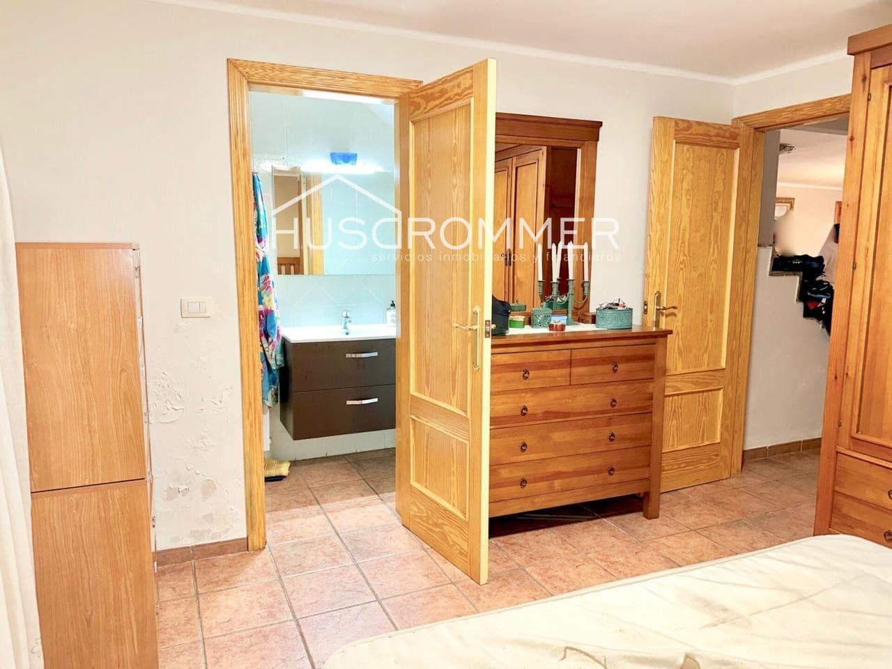 4 bedroom Villa for sale in Vila-real with pool garage - € 295,000 (Ref: 8669563)