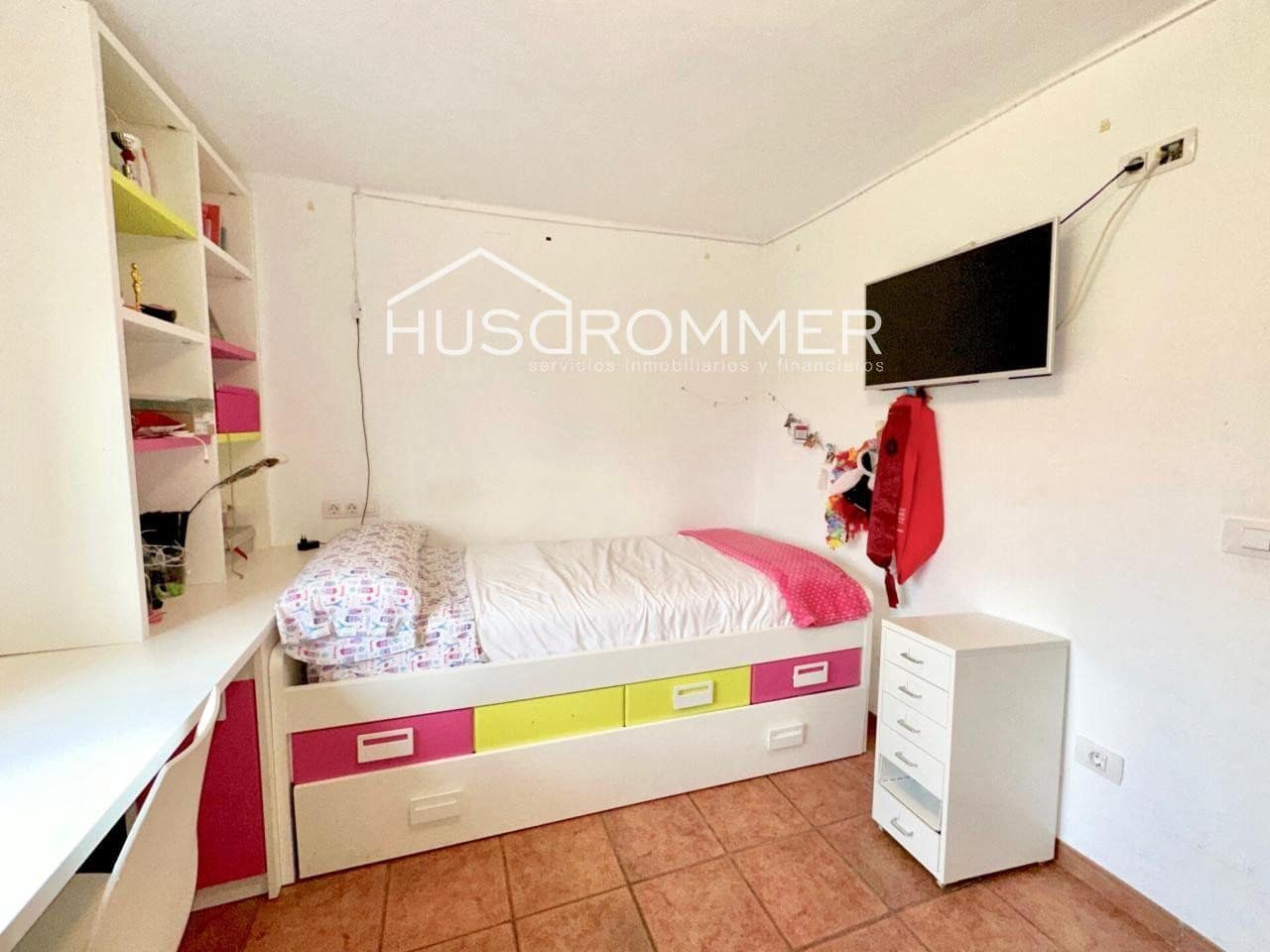 4 bedroom Villa for sale in Vila-real with pool garage - € 295,000 (Ref: 8669563)