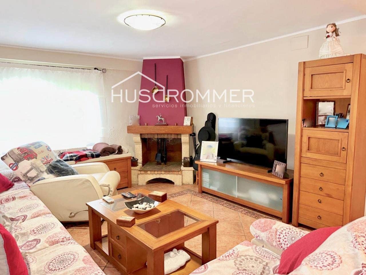 4 bedroom Villa for sale in Vila-real with pool garage - € 295,000 (Ref: 8669563)