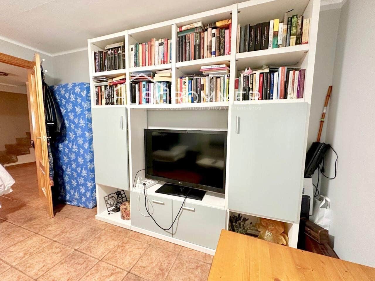 4 bedroom Villa for sale in Vila-real with pool garage - € 295,000 (Ref: 8669563)