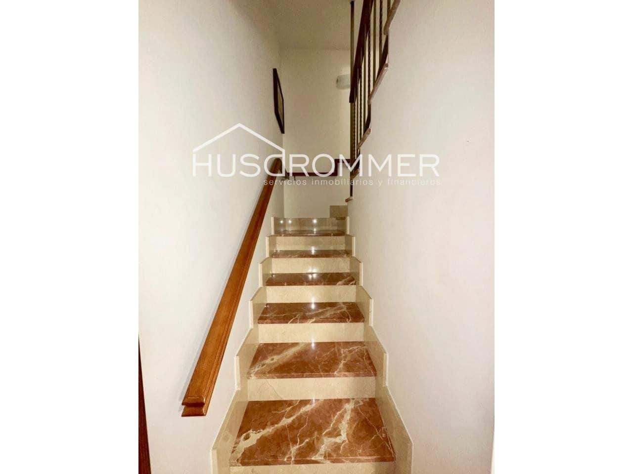 4 soveværelse Villa til salg i Vila-real med garage - € 240.000 (Ref: 8716017)