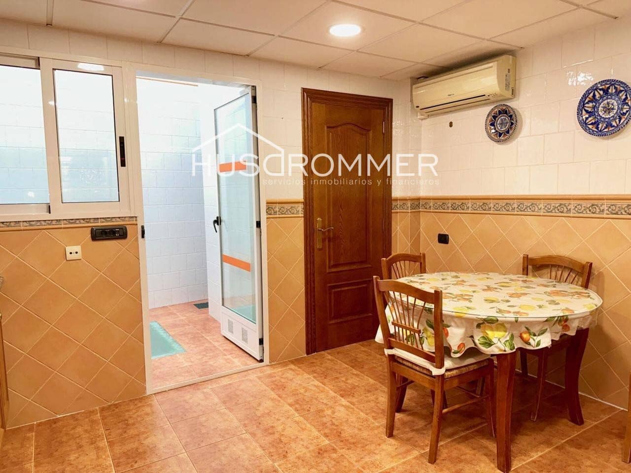 4 soveværelse Villa til salg i Vila-real med garage - € 240.000 (Ref: 8716017)