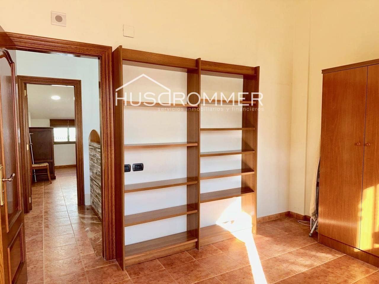 4 soveværelse Villa til salg i Vila-real med garage - € 240.000 (Ref: 8716017)