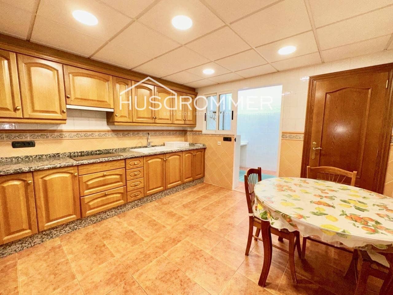 4 soveværelse Villa til salg i Vila-real med garage - € 240.000 (Ref: 8716017)