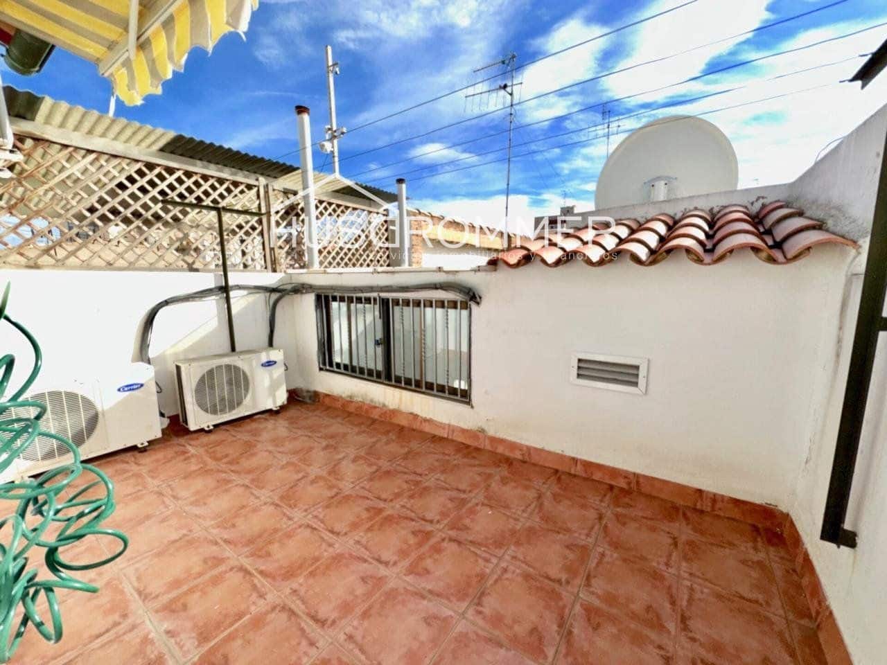 4 soveværelse Villa til salg i Vila-real med garage - € 240.000 (Ref: 8716017)