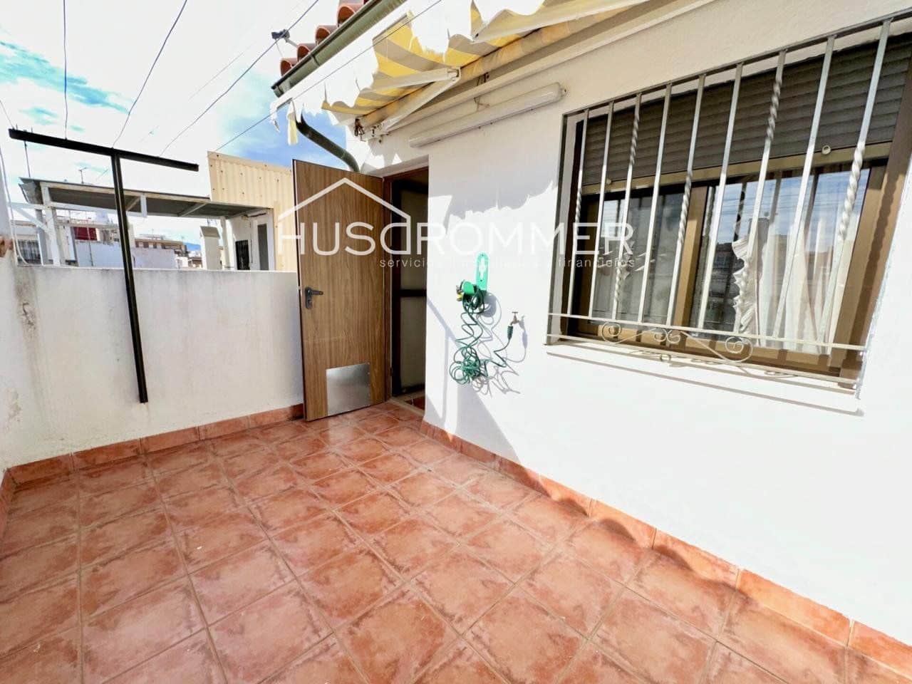 4 soveværelse Villa til salg i Vila-real med garage - € 240.000 (Ref: 8716017)