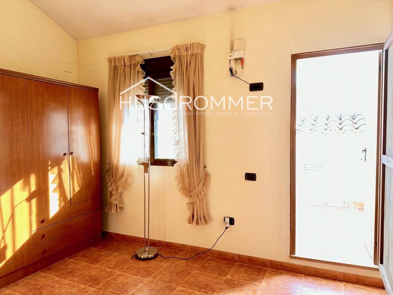 4 soveværelse Villa til salg i Vila-real med garage - € 240.000 (Ref: 8716017)