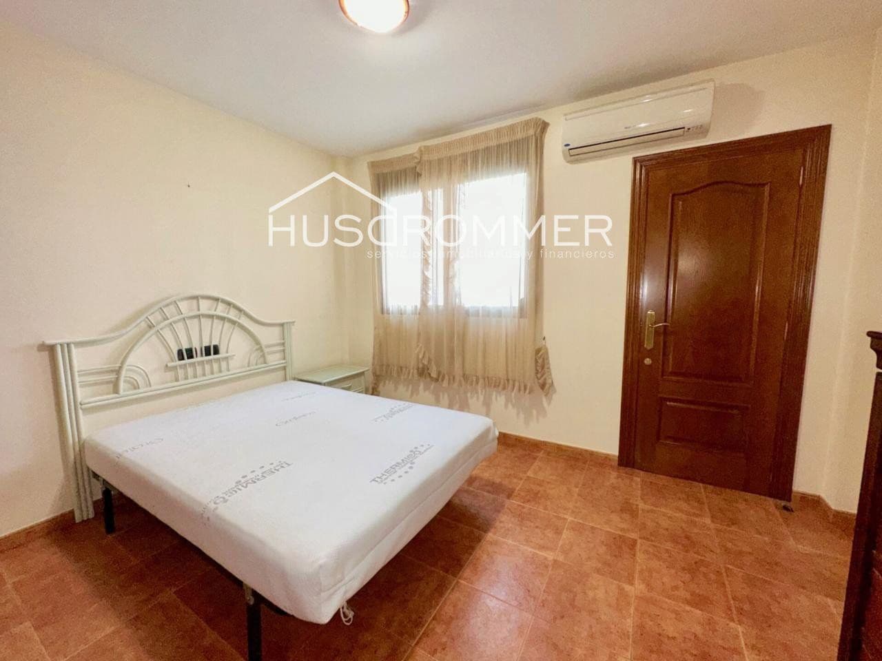 4 soveværelse Villa til salg i Vila-real med garage - € 240.000 (Ref: 8716017)