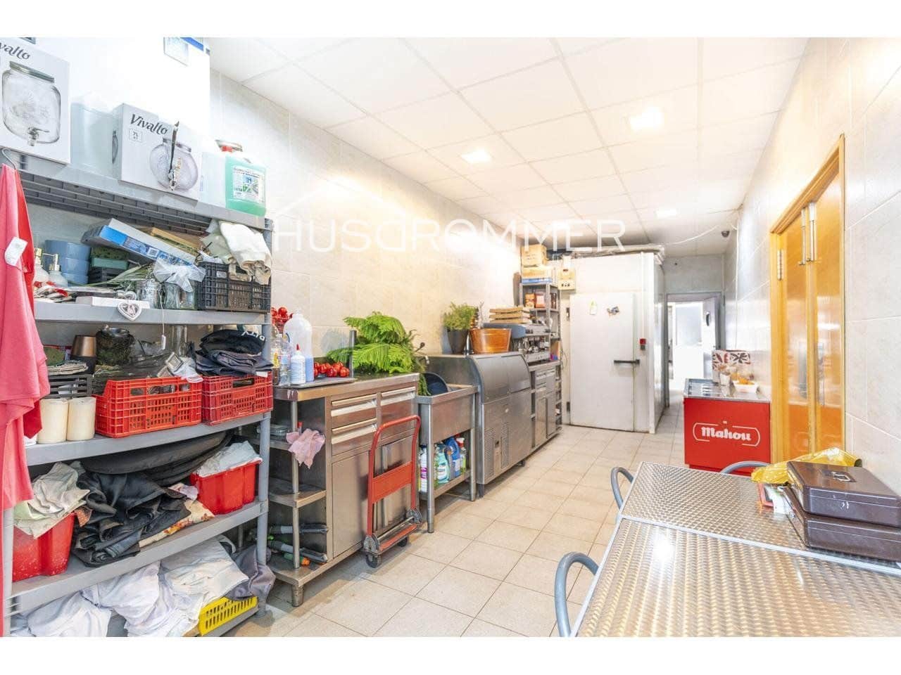 Comercial para venda em Castello de la Plana com garagem - 1 800 000 € (Ref: 8721684)