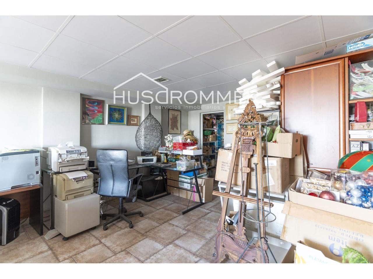 Comercial para venda em Castello de la Plana com garagem - 1 800 000 € (Ref: 8721684)