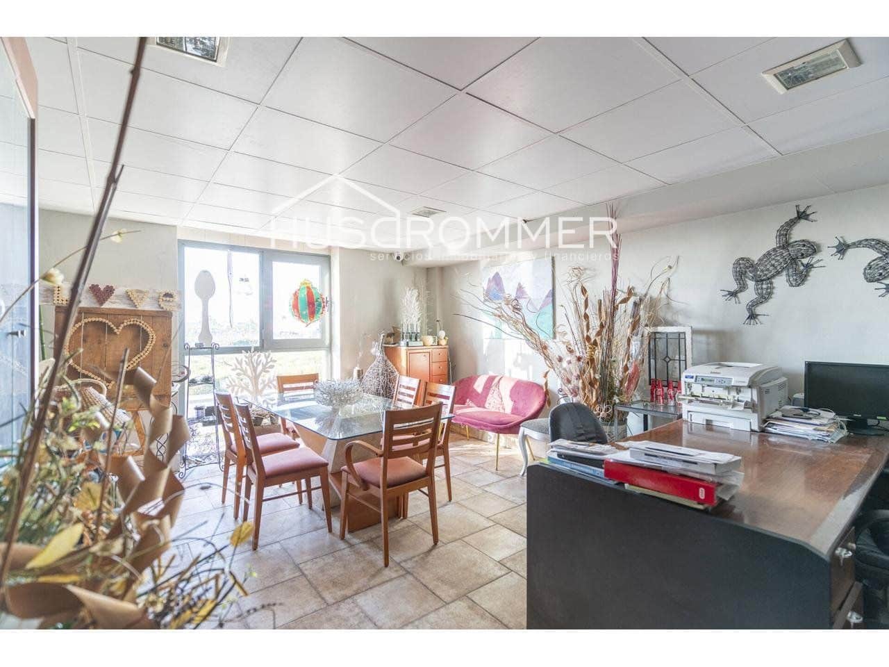 Comercial para venda em Castello de la Plana com garagem - 1 800 000 € (Ref: 8721684)