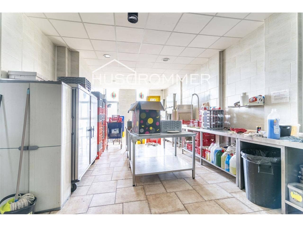 Comercial para venda em Castello de la Plana com garagem - 1 800 000 € (Ref: 8721684)