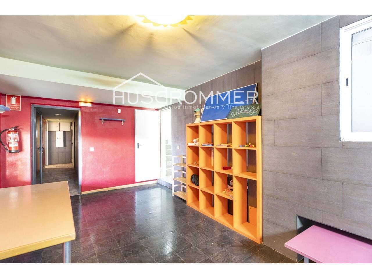 Comercial para venda em Castello de la Plana com garagem - 1 800 000 € (Ref: 8721684)