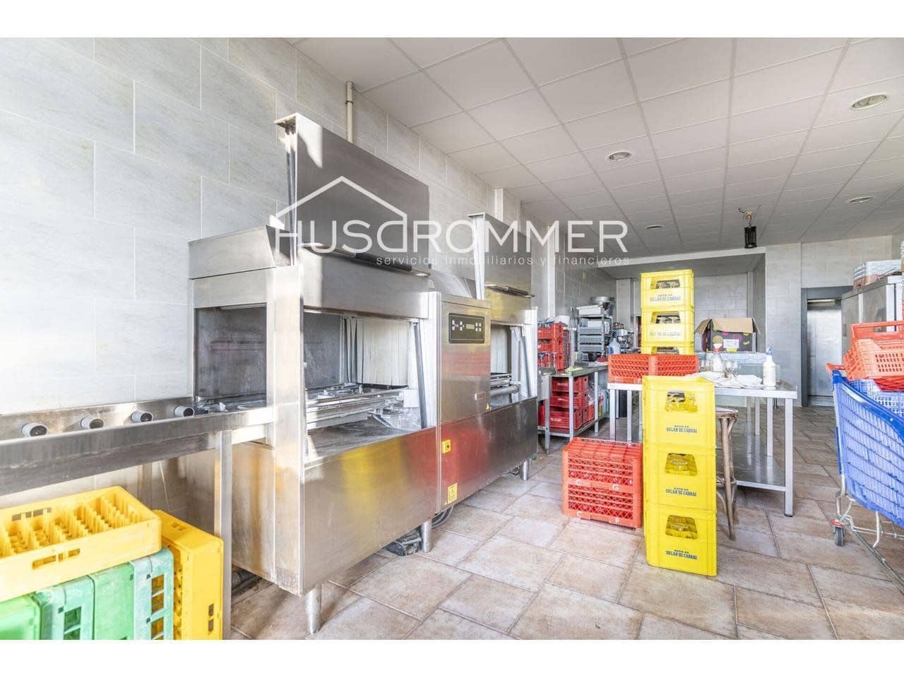 Comercial para venda em Castello de la Plana com garagem - 1 800 000 € (Ref: 8721684)