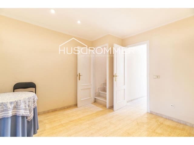 11 soveværelse Villa til salg i Vila-real med garage - € 564.000 (Ref: 8815308)