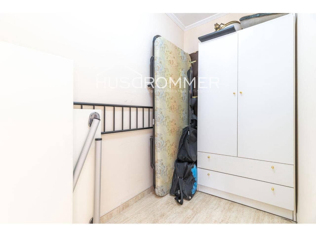 4 slaapkamer Villa te koop in Vila-real met garage - € 265.000 (Ref: 8815309)