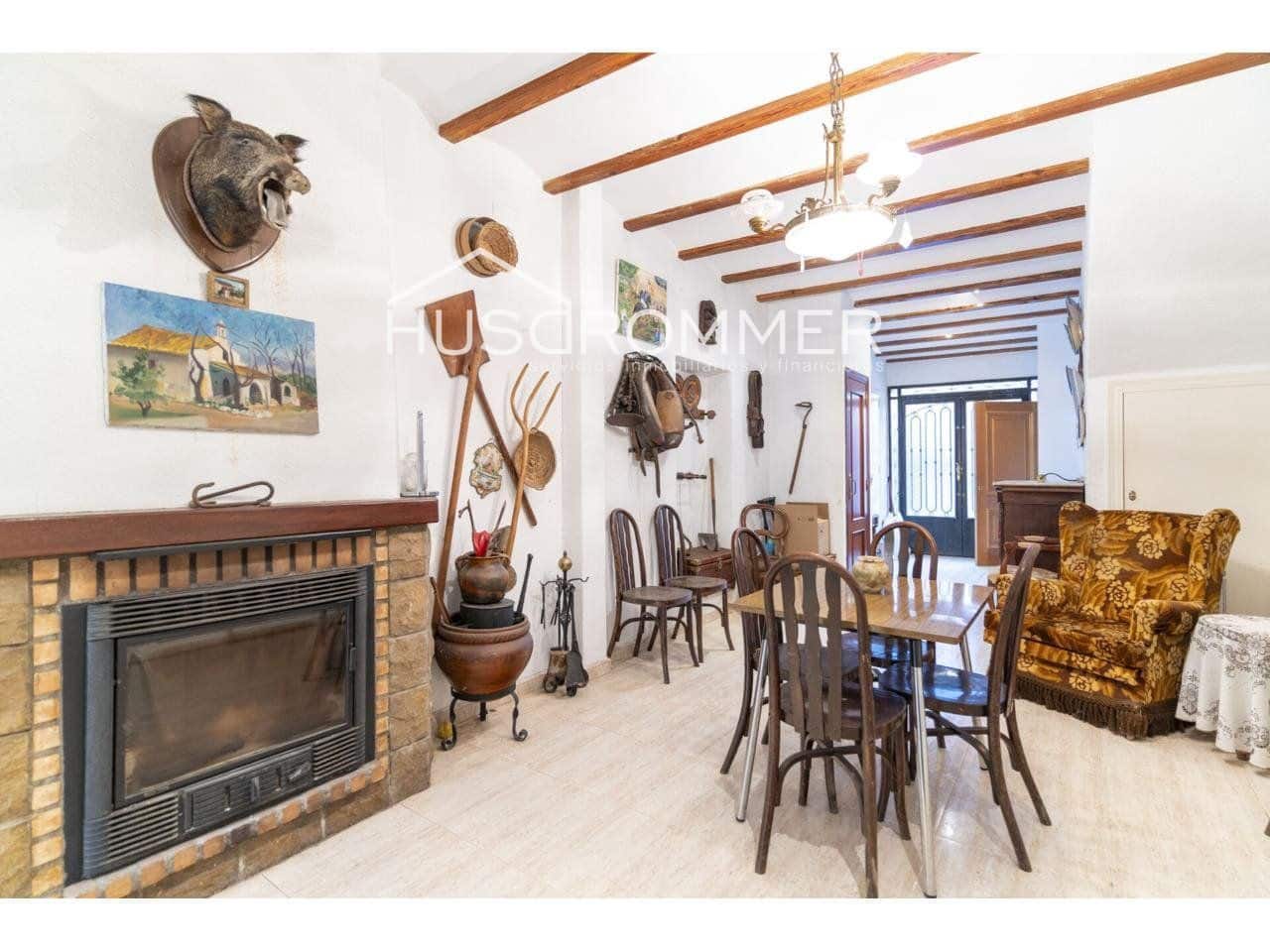 4 slaapkamer Villa te koop in Vila-real met garage - € 265.000 (Ref: 8815309)