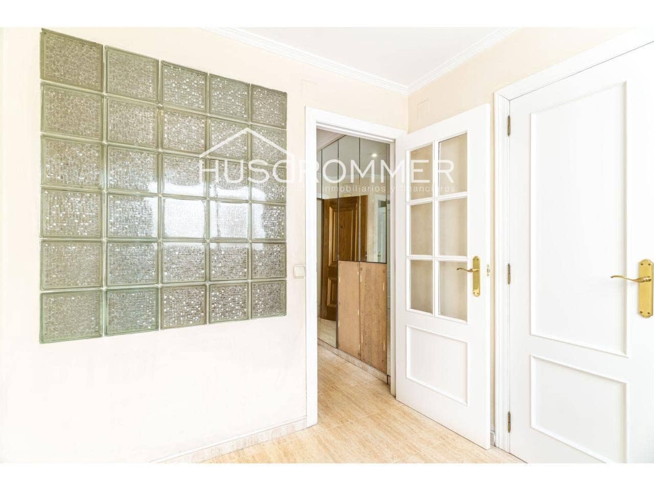 4 slaapkamer Villa te koop in Vila-real met garage - € 265.000 (Ref: 8815309)