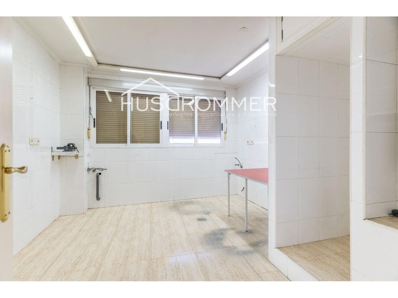 4 slaapkamer Villa te koop in Vila-real met garage - € 265.000 (Ref: 8815309)