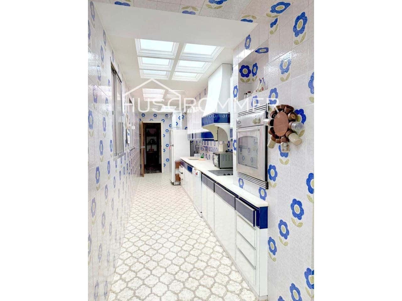 8 soveværelse Lejlighed til salg i Burriana / Borriana - € 250.000 (Ref: 8838125)