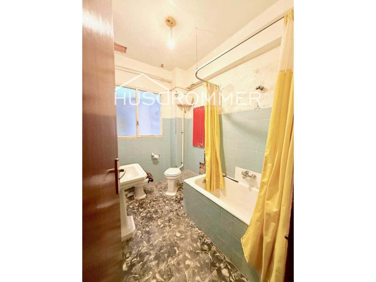 8 soveværelse Lejlighed til salg i Burriana / Borriana - € 250.000 (Ref: 8838125)