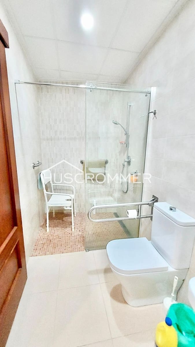 7 soveværelse Villa til salg i Vila-real - € 150.000 (Ref: 8847067)