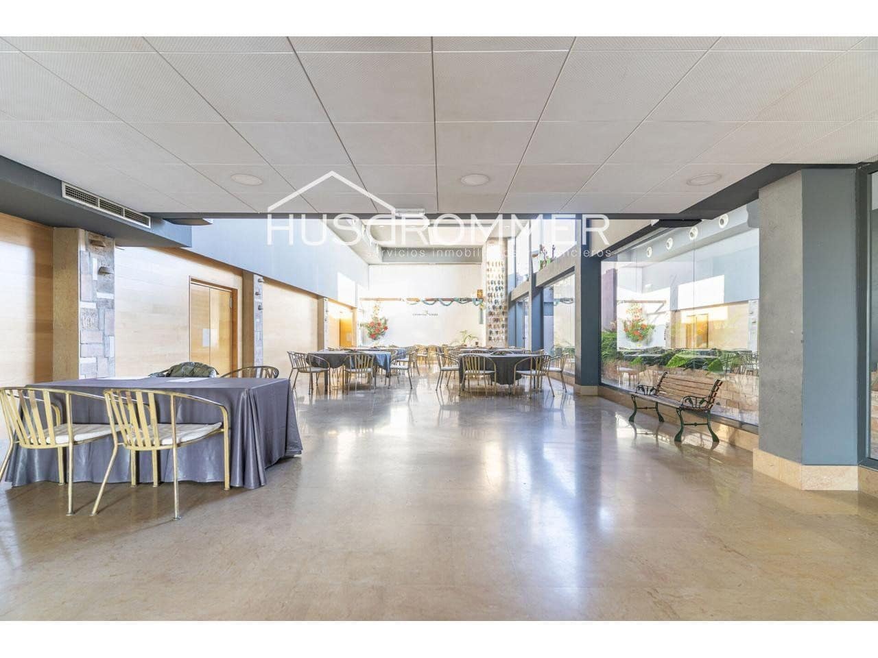 Restaurant/Bar til salg i Castello de la Plana - € 1.800.000 (Ref: 8873327)