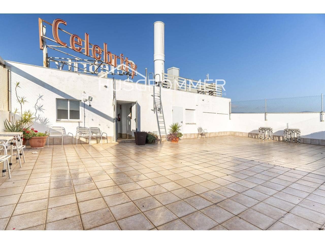 Restaurant/Bar til salg i Castello de la Plana - € 1.800.000 (Ref: 8873327)