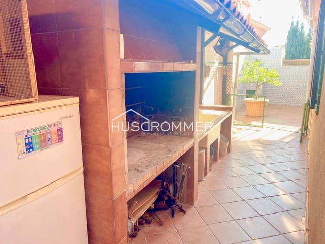 3 soveværelse Villa til salg i Vila-real med garage - € 285.000 (Ref: 8881137)