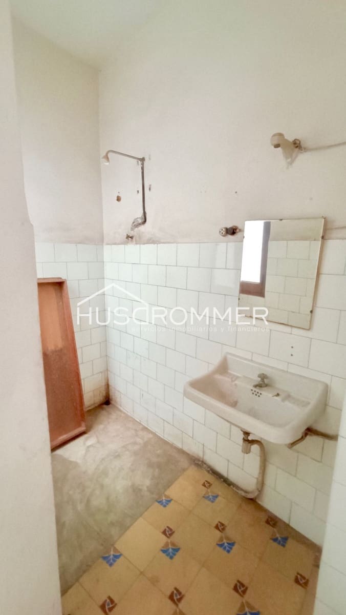 8 soveværelse Villa til salg i Vila-real - € 200.000 (Ref: 8890963)