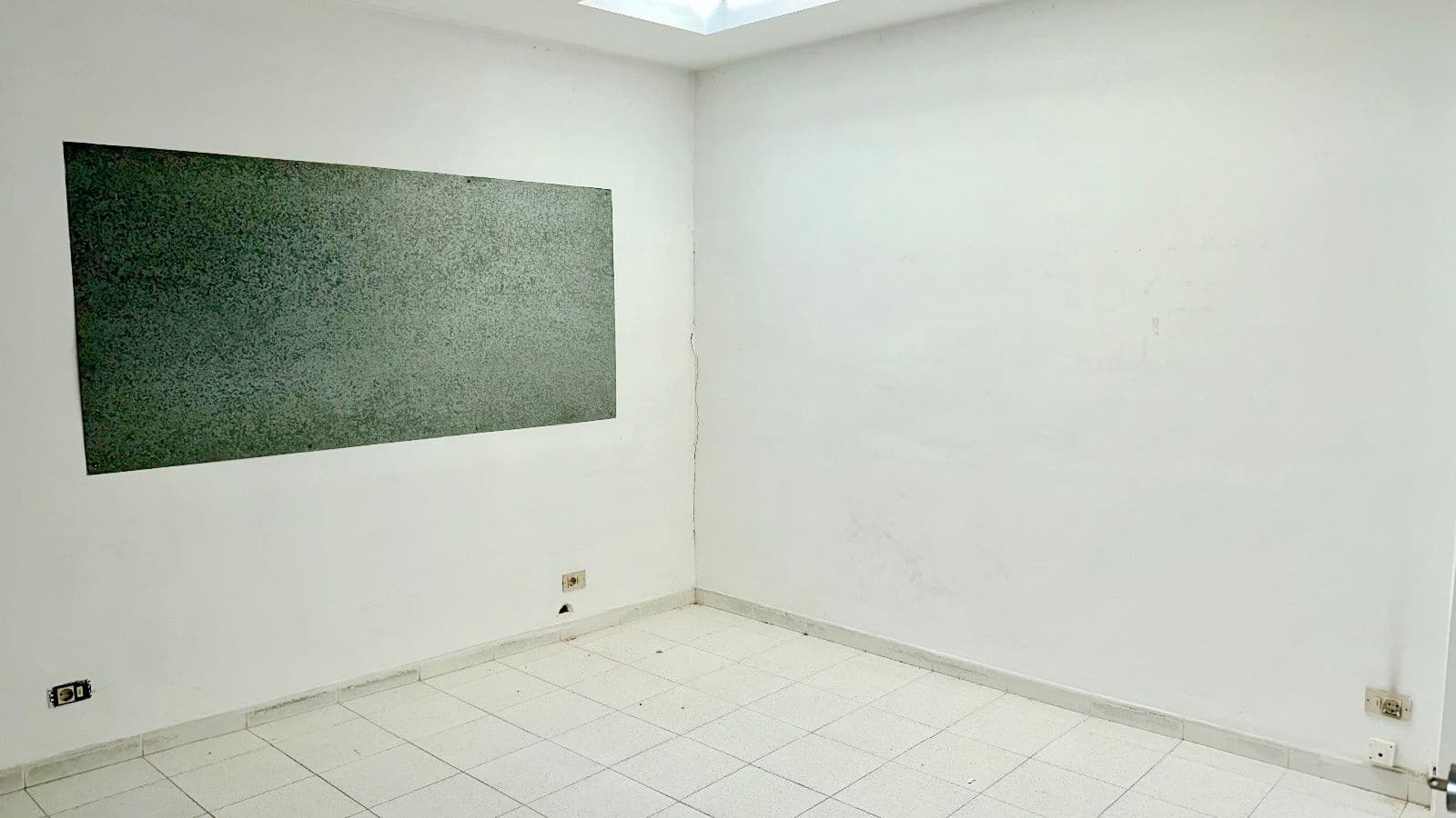 Ufficio in vendita in Castello de la Plana - 70.000 € (Rif: 8890965)