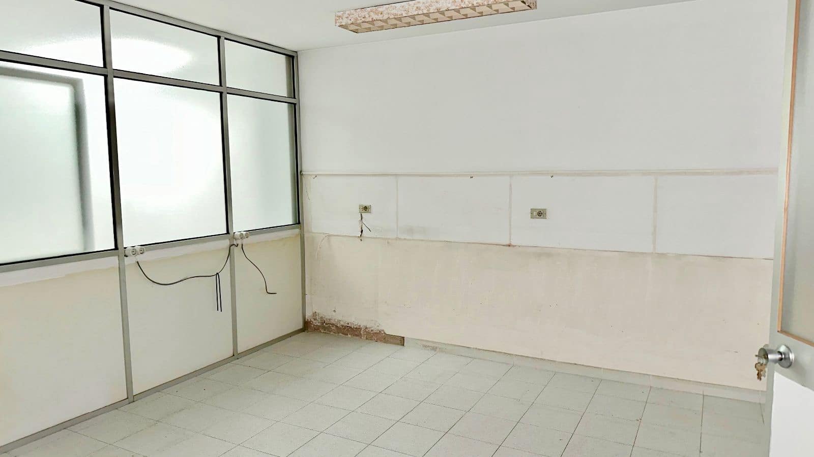 Ufficio in vendita in Castello de la Plana - 70.000 € (Rif: 8890965)