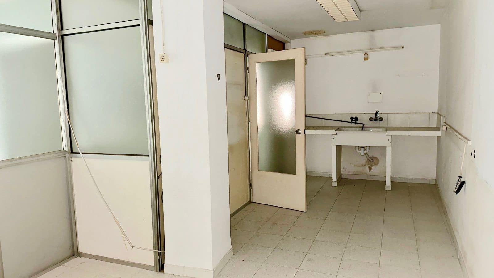 Ufficio in vendita in Castello de la Plana - 70.000 € (Rif: 8890965)