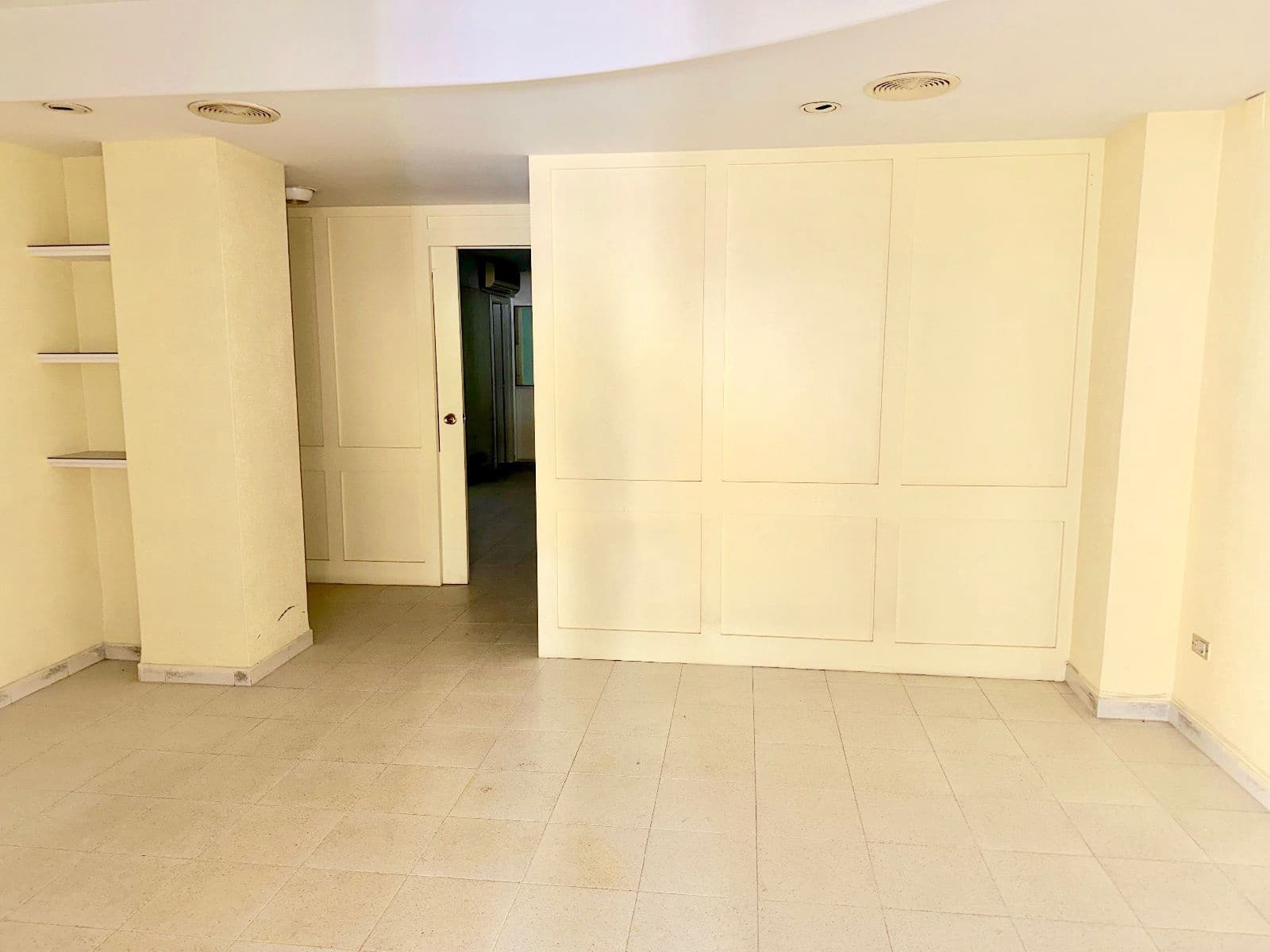 Ufficio in vendita in Castello de la Plana - 70.000 € (Rif: 8890965)