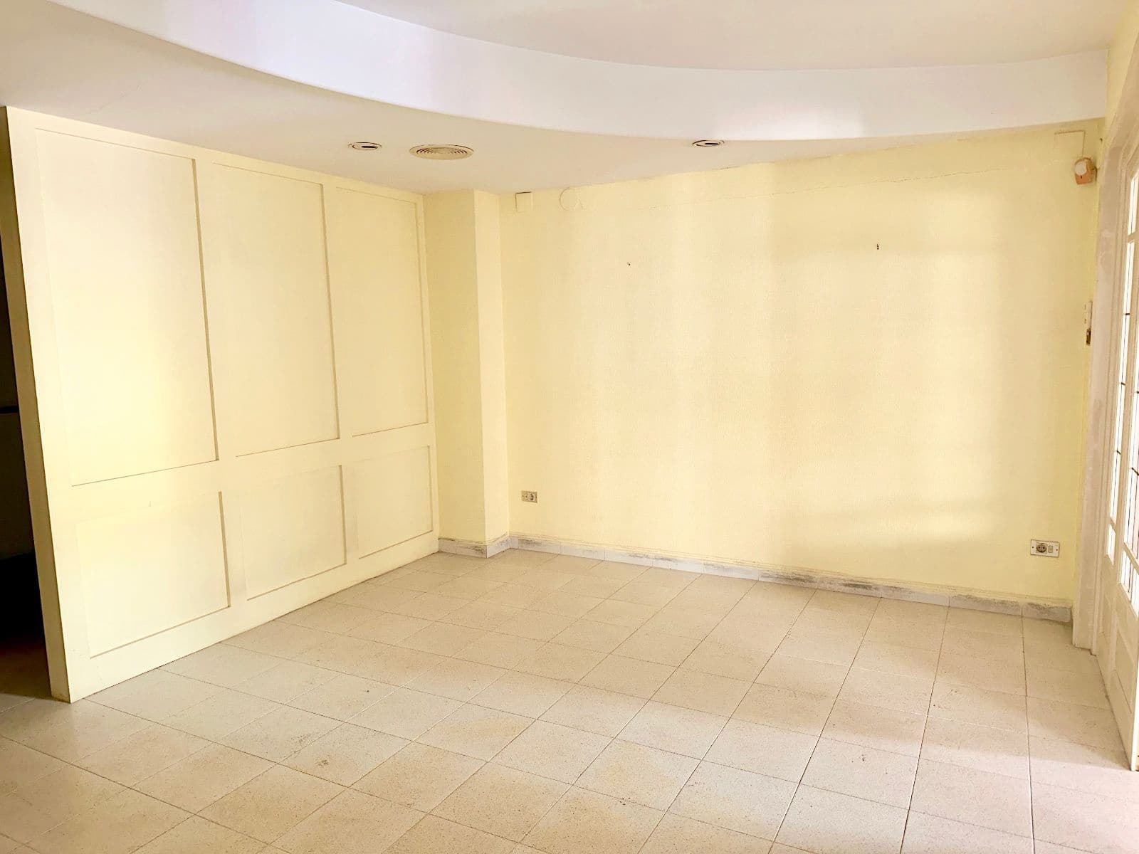 Ufficio in vendita in Castello de la Plana - 70.000 € (Rif: 8890965)