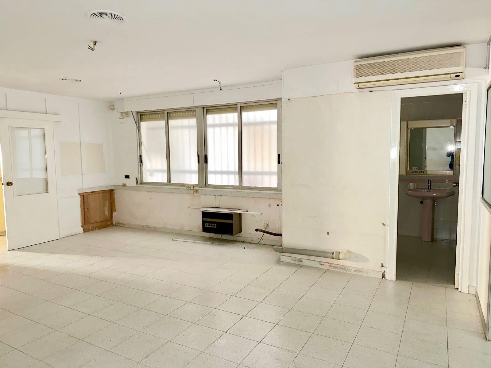 Ufficio in vendita in Castello de la Plana - 70.000 € (Rif: 8890965)