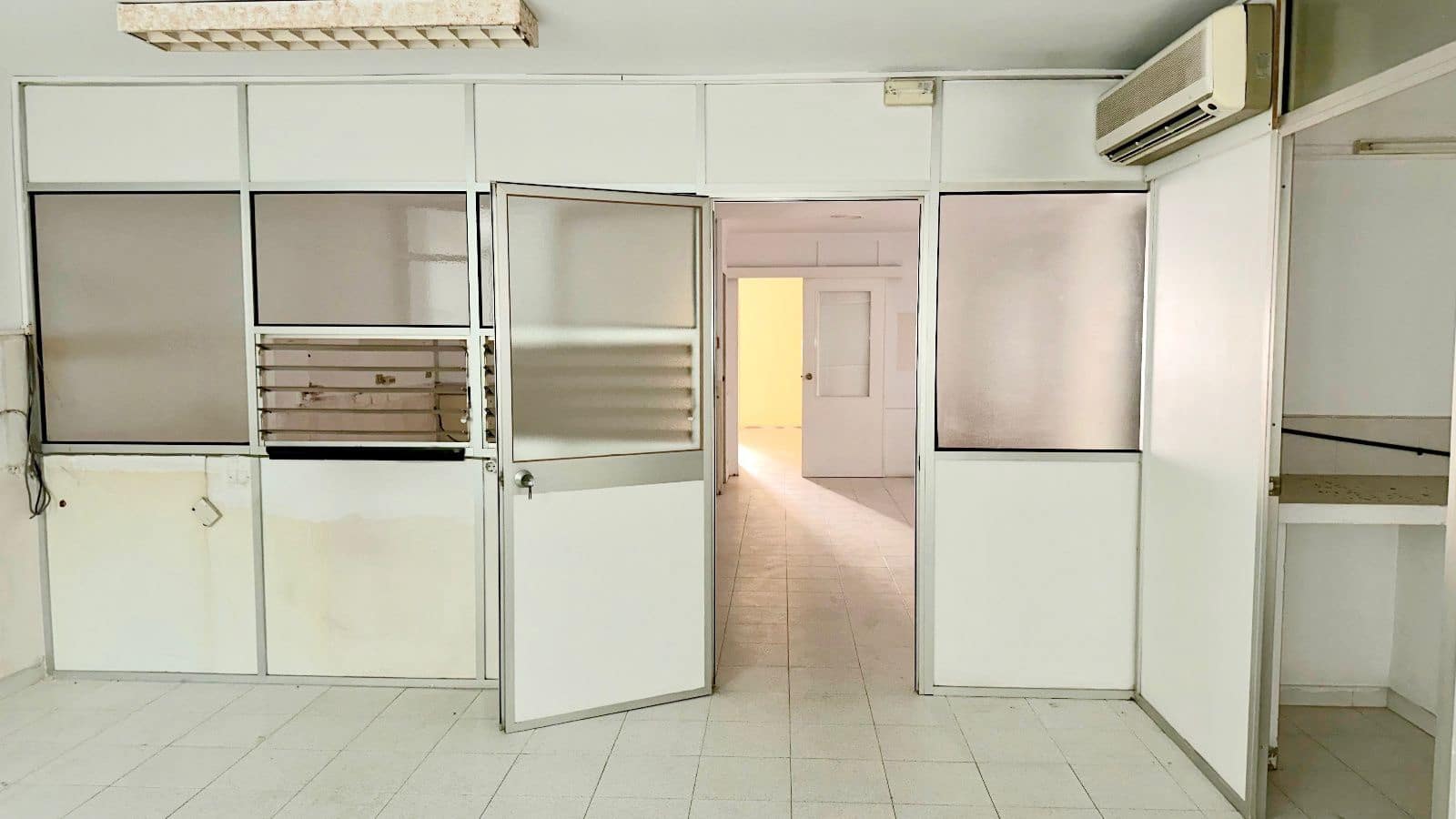 Ufficio in vendita in Castello de la Plana - 70.000 € (Rif: 8890965)